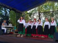 04. Występ dziecięcego zespołu ludowego.