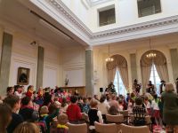 8.  Górale dla dzieci -koncert kolęd i pastorałek - dzieci grają na janczarach i wspólnie śpiewają