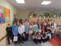 17. Klasa VII z prezentami.