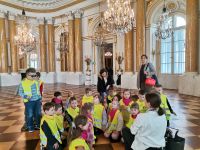 3. Dzieci na lekcji muzealnej Spotkanie z krlem w Sali Wielkiej (balowej).