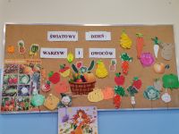 1. Gazetka ,,Światowy Dzień Owoców i Warzyw''.