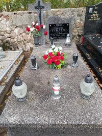 1. Porządki na cmentarzu