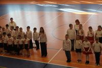 15. Szkoła do hymnu