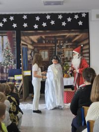 4jasełka kl-4a oraz chór kl-5