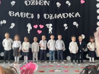 14. Dzień Babci i Dziadka - występy dzieci.