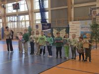 3. Wręczanie nagród dzieciom.